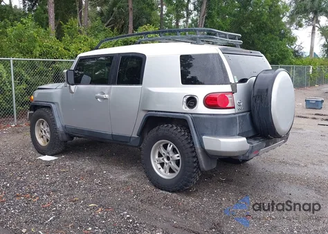 2008 Toyota Fj Cruiser from USA, damaged, VIN JTEZU11FX80019280
